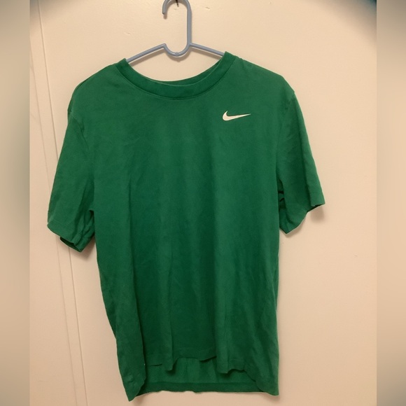 T-Shirt - Picture 1 of 3